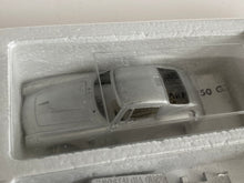 Load image into Gallery viewer, AMR X - Ferrari 250 GT SWB - Civile Standard Road Car - 1/43 Scale Model Kit Ref. 401