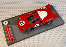 Load image into Gallery viewer, Montegrosso by Tameo - MTG003 - Ferrari 512S - Sebring 1970