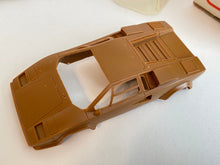 Load image into Gallery viewer, Record - 1984 Lamborghini Countach - 1/43 Resin Model Kit