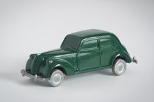 Load image into Gallery viewer, Officina 942 - 1948 Fiat 1500 D 1/76 Scale