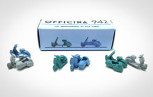 Load image into Gallery viewer, Officina 942 - 1946 Vespa 98 Set of 2 - 1/76 Scale